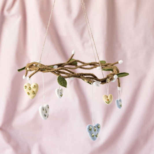 Osterkranz zum Aufhängen, Filz