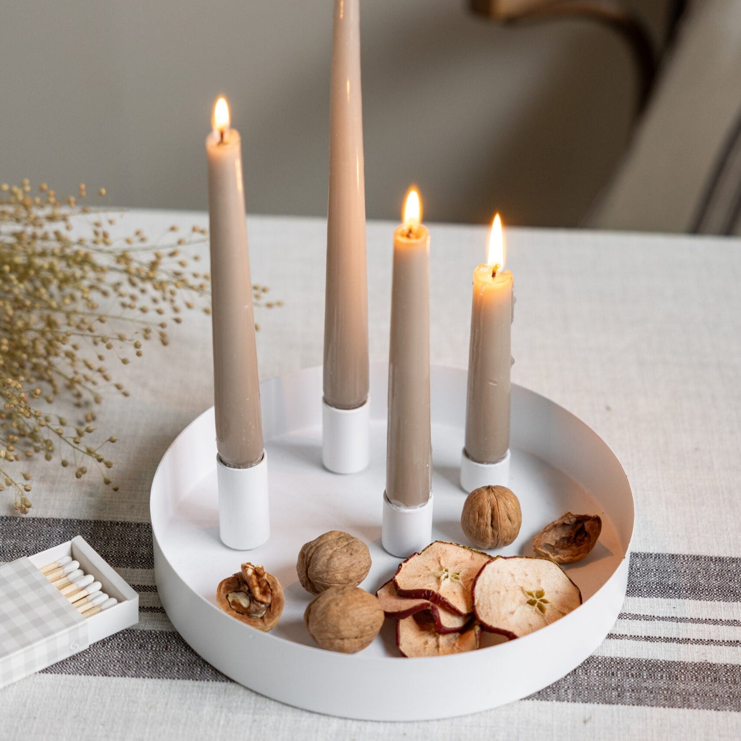 Kerzenteller "Sund", weiß für 4 Stabkerzen (magnetisch)
