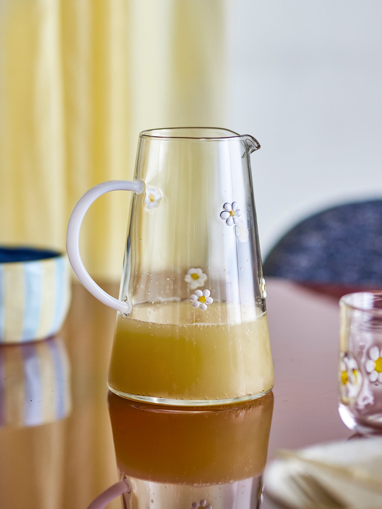 Glaskrug "Gänseblümchen"