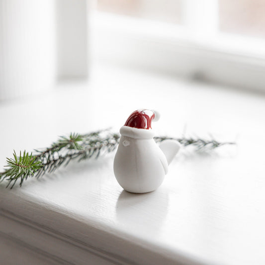 Weihnachtsvogel "Elin", mit roter Mütze