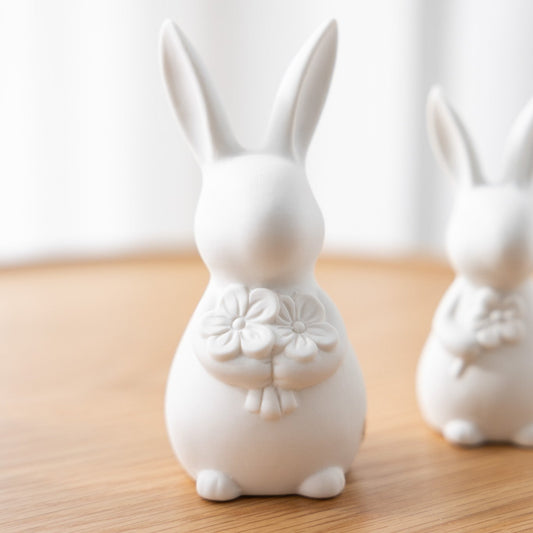 Keramikhase "Ilse", weiß/Blume