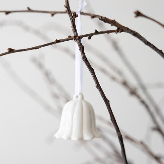 Keramikblume hängend "Klocklilja", weiß