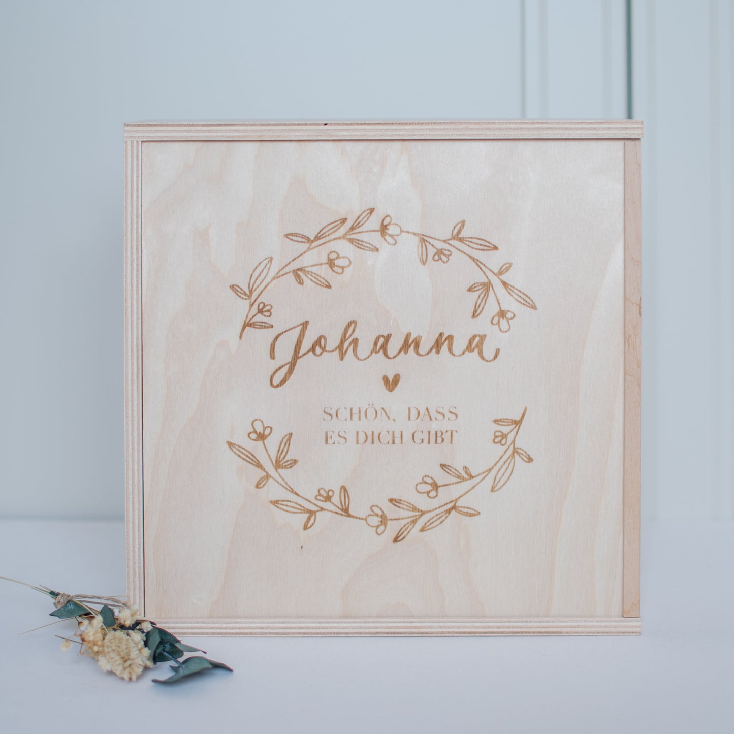 Erinnerungskiste "Name" personalisiert 25x25cm