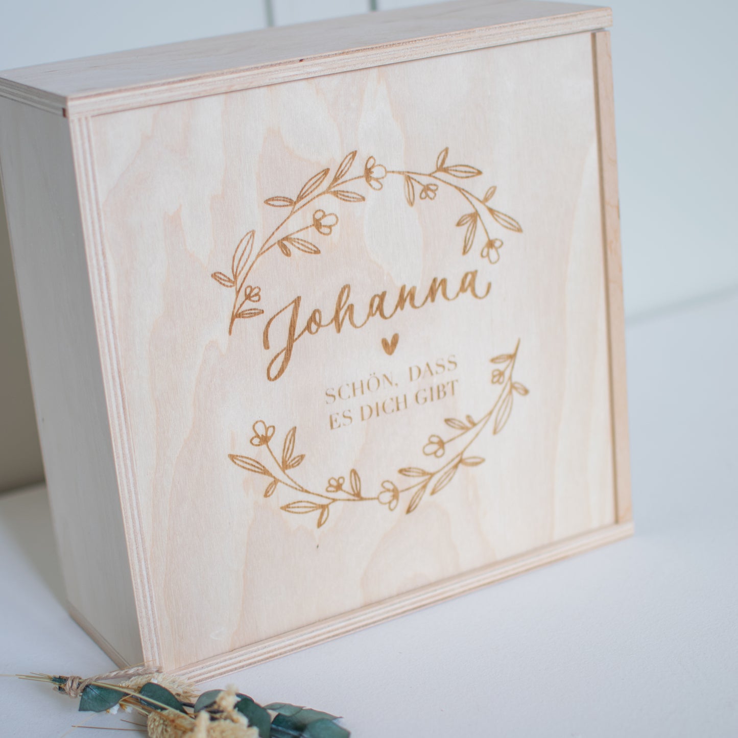 Erinnerungskiste "Name" personalisiert 25x25cm