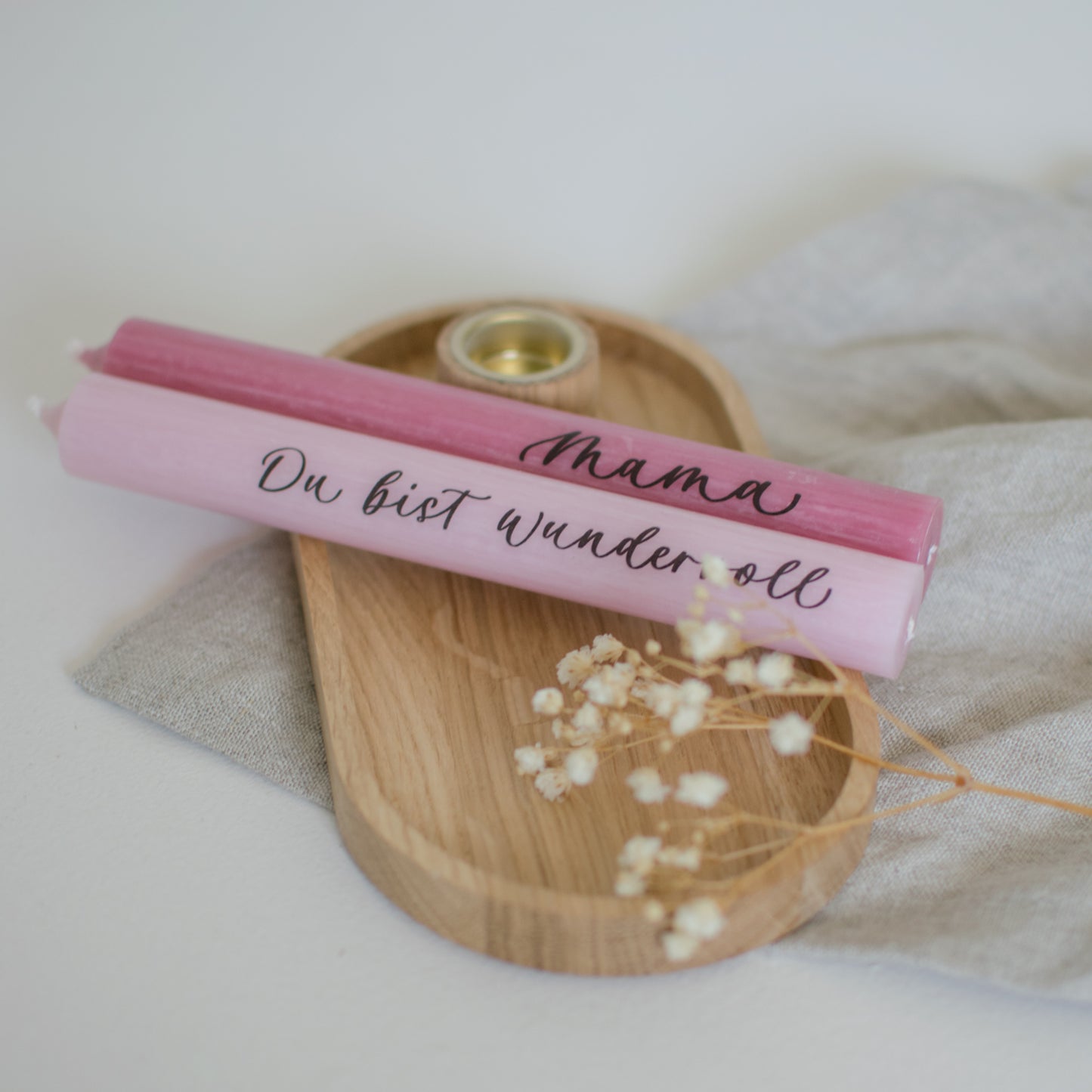 Stabkerzenset "Mama", rosa/optional mit Kerzenständer