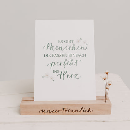 Postkarte "Menschen passen perfekt ins Herz"